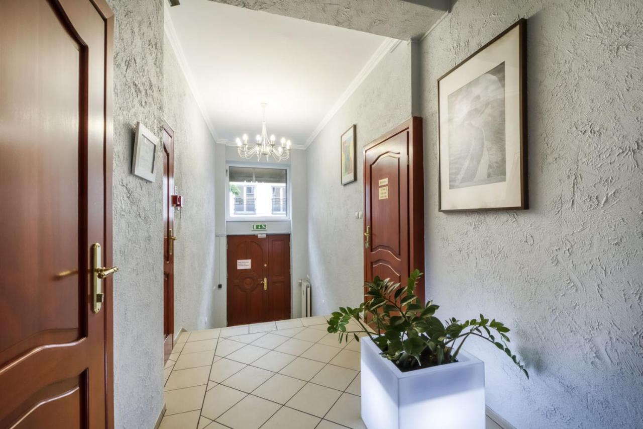 Hostel Krokodyl-Stara Praga Varşovia Exterior foto